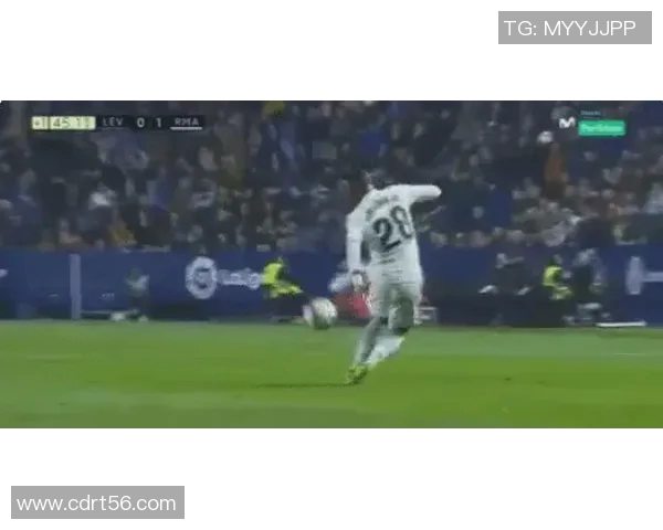 维尼修斯与梅西两位足球天才的风格与成就全面对比分析