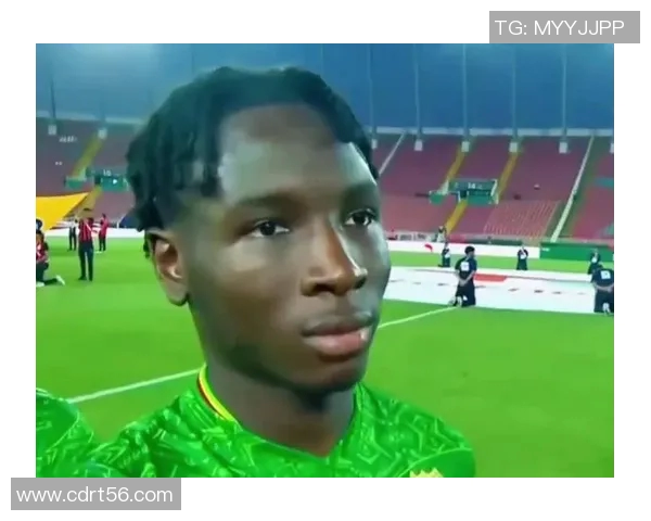 足球明星憋笑瞬间合集让你捧腹大笑的搞笑表情图片欣赏